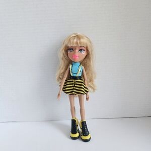Bratz Raya Bumblebee Doll With Outfit Rare